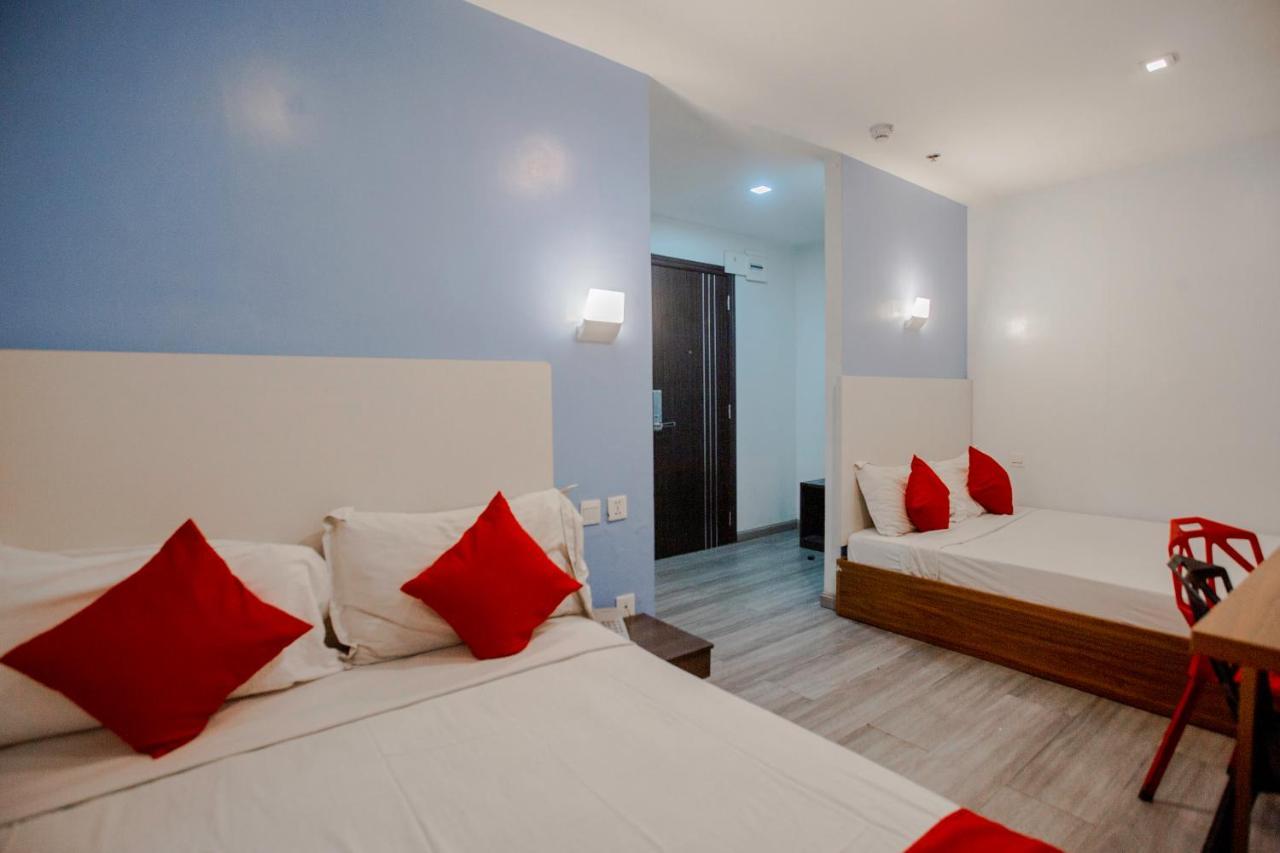 Oyo 666 Mc Hotel Fairview Bandar Quezon Luaran gambar