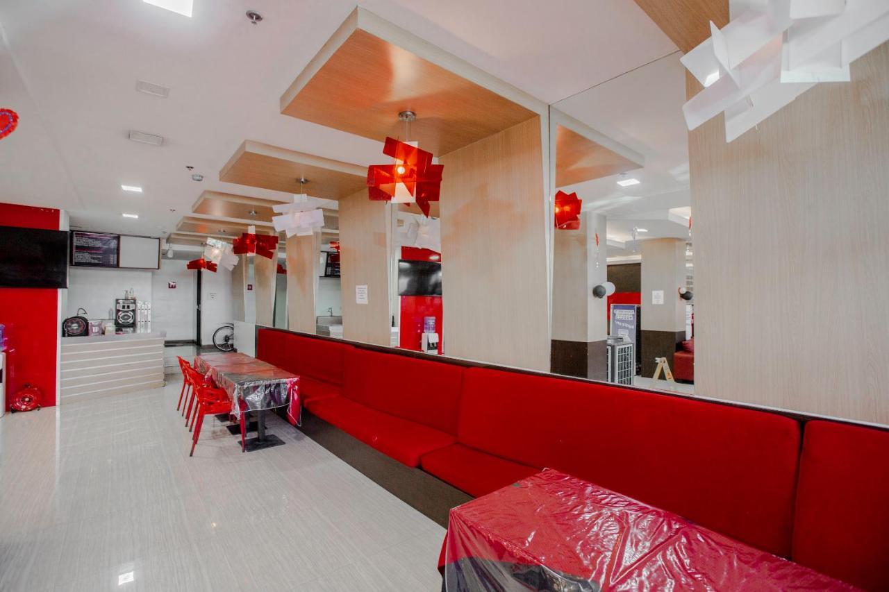 Oyo 666 Mc Hotel Fairview Bandar Quezon Luaran gambar